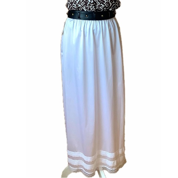 PATRICIA LINGERIE White Satin Lace Trimmed Slip Skirt Size M - Picture 1 of 9